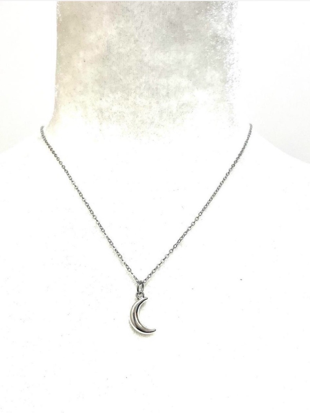 Crescent Moon Pendant Necklace - Minimalist Women’s Jewelry